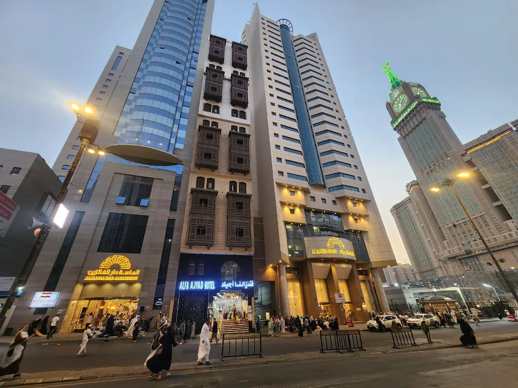 hotel-img